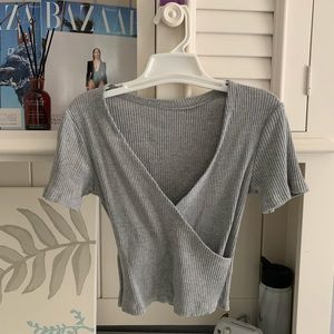 Crop grey v neck